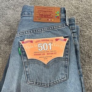 Levi's Women's Blue Straight Jeans